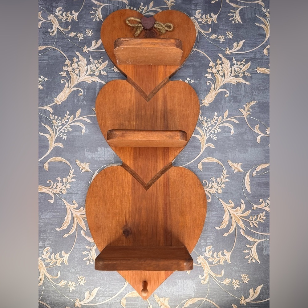 Vintage Heart Wood Wall Shelf 3 Tier Display Shelf with Peg Cottage Decor - Picture 1 of 16